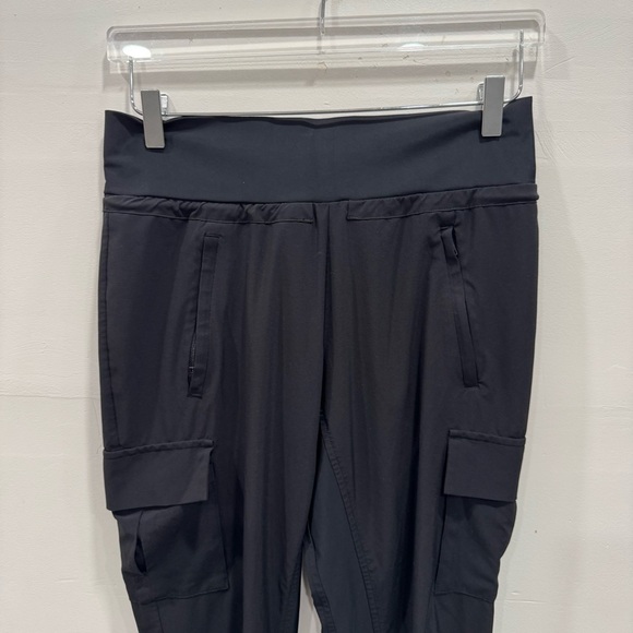Athleta Sutton Jogger Pants Black Size 4 Petite Athleisure - Picture 4 of 8